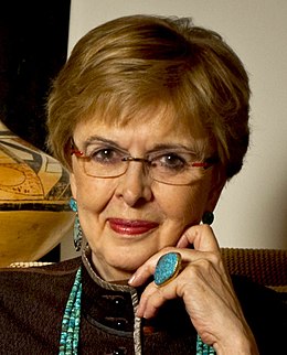 Image of Martha Hopkins Struever (1931–2017) - at home in Santa Fe in 2008.  Source: Wikipedia.